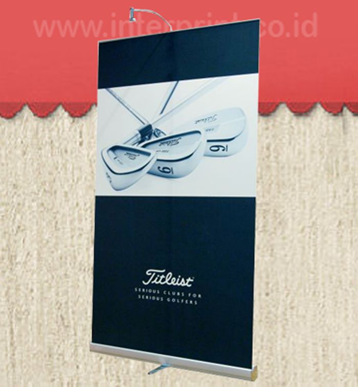 RETRACTABLE BANNER